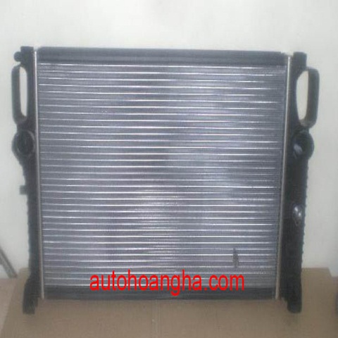 Két nước xe E200 năm 2008 ( RLM )